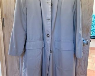 $40 Womens Size 10 Lined Trenchcoat, Like New, ca 1970