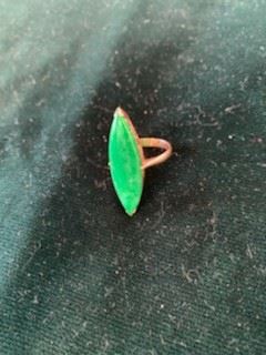 $200 Vintage Chinese 18k and Jade Ring
