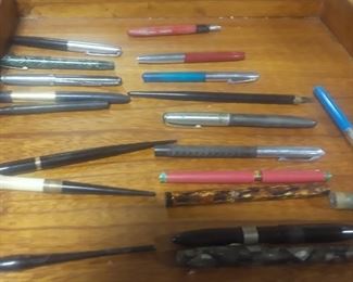Old Fountain Pens 