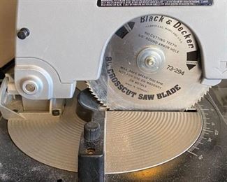 Black and decker compound miter saw