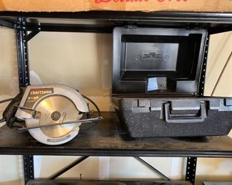 Craftsman circular saw with Carrying case