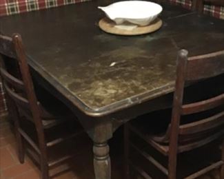 Vintage dining table with three leaves! Would make a great project piece!