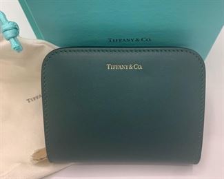 Tiffany and Co Brand New Green Leather Zipper Wallet