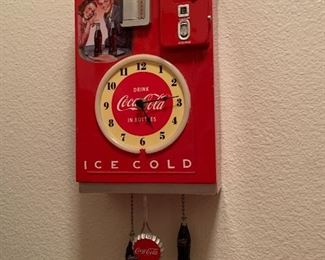 $48~ COOL {REPRODUCTION }DRINK COCA COLA IN BOTTLES ICE COLD .10C WALL CLOCK 
