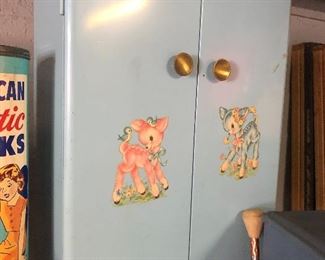 Vintage Metal Baby Doll Armoire Closet . Inside bar pulls out for hanging of clothing. Sweet. Sturdy $65