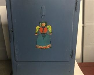 Heavy Duty Vintage "fridge" . Very heavy and sturdy. $85 Available for presale
