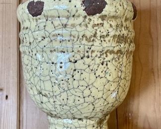 Item 89: Distressed Planter - 5.5" x 7.5": $12