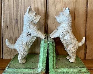 Item 67: Scottie Bookends - 6": $42