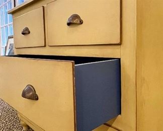 detail - blue interior