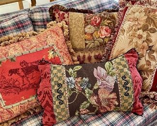 Item 247: Assorted Pillows!: (4) $120