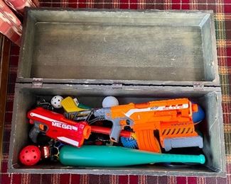 Item 251: Lot of Toys: $12