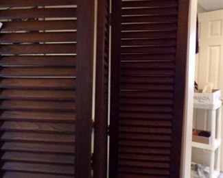 3 panel screen