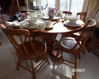 dining table w/5 chairs
