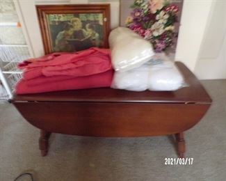 drop leaf coffee table