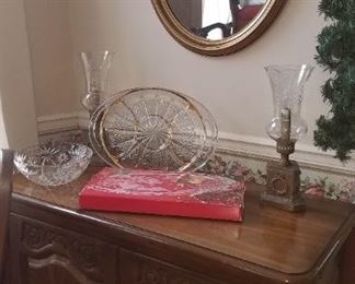 Much, much furniture!! Complete dining room set. Table w/ 8 chairs and 2 leaves, buffet, sideboard/server and china hutch. Very, very nice!! 