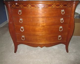CHEST OF DRAWERS BY  LEXINGTON FURNITURE