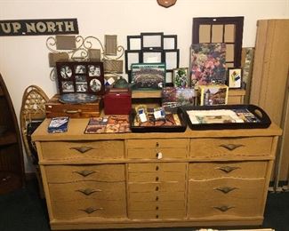 Mid Century Modern bedroom outfit