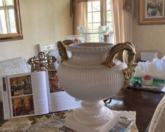 Porcelain Urn Made in Italy