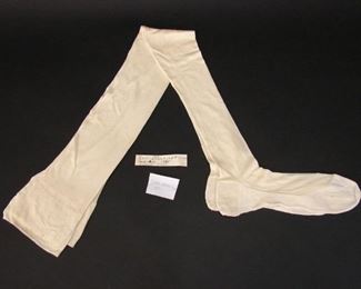 Fabulous silk stockings from Paris, 1830 with provenance