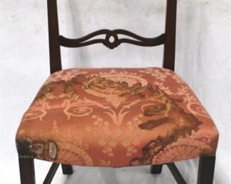 15 - Vintage Chair 37 x 19 x 22