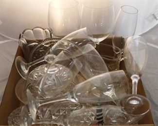 304 - Tray Lot of Assorted Glass Items