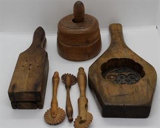 346 - Lot of Assorted Antique Wood Molds & Ware (6pcs)