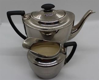 351 - Devon Silvershire Silver Plated Teapot & Creamer (2pcs)