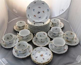 352 - Antique Meissen Porcelain China Set (32pcs)