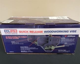Eclipse quick release woodworking vise. Designed for bench mounting, cast iron body with steel slide rods and quick release trigger.

https://ctbids.com/#!/description/share/753043