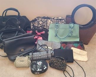 Sixteen bags of different syles and sizes. Two matching Coach bags one in ok condition and ones in good condition. All other bags are random brands. Small bags for evening or formal events and also carry on bags for when you need enough space to carry all you will need right with you on the plane.

https://ctbids.com/#!/description/share/752872