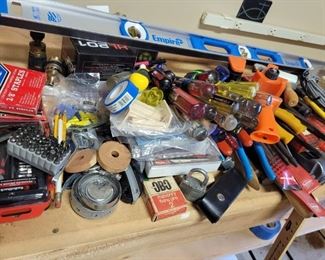 Hand Tools Of Different Pcs, Screwdrivers, Wrenches, Drill Bits, Saw, Screwdriver Bits, Hammer, Assortment Of Small Tools For The Projects On Your List.

https://ctbids.com/#!/description/share/753014