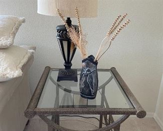 Nice decor and lamps