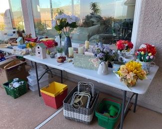 Lots of décor to peruse