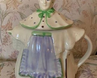 Shawnee granny teapot