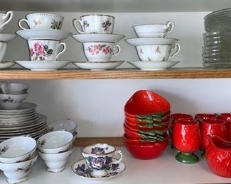 Assorted teacups and saucers - Poppytrail strawberry dishes