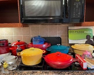 Enamel cast iron cookware
