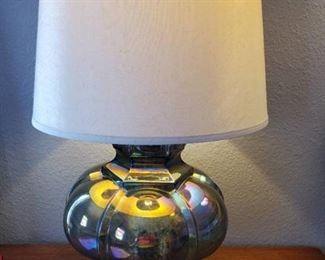 Beautifull Opalescent Fenton Style Lamp with Intricate Brass Base Tested and Working