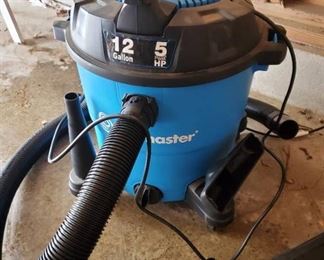 Blue VacMaster. 12 Gallon. 5Peak HP Blower Vac. with 4 Heads and Extension Pieces