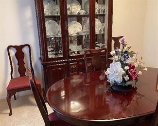 Mahogany dining table & six chairs