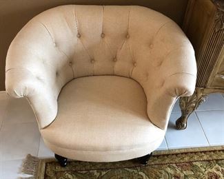 Beautiful Side Accent Tufted Chair