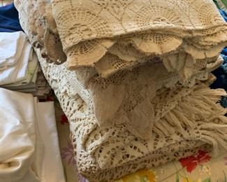 This is a very bad shot of very pretty hand crochet linens.