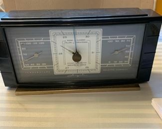 This is not a clock.  I kept thinking it was a clock from afar and was constantly confused on what time it actually was whenever I glanced it's way.  