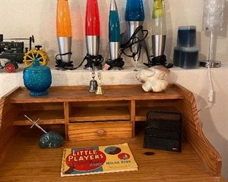 Small desk and lava lamps!