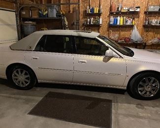 2006 Cadillac with low miles!