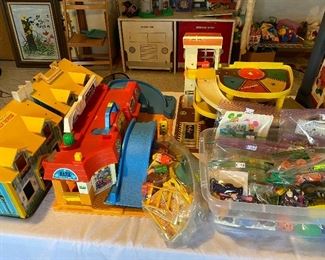 Lots of toys, vintage and newer