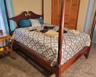 Vintage full size  mahogany  bed