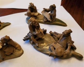 Small mud figurines
