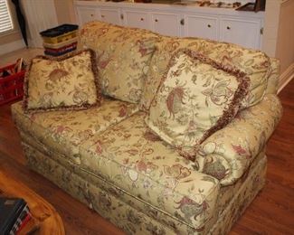 Kincaid loveseat