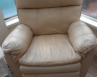 Another recliner