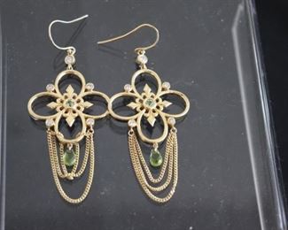 Pair Of Fine Jewelry 14KT Yellow Gold With Green Citrine Drapey Earrings With Wire Backs. Will Ship